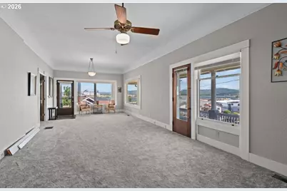 406 W C St, Rainier, OR 97048 - Photo 9