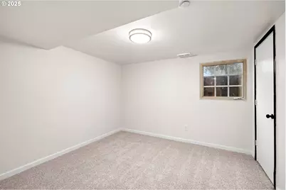 8412 SE Liebe St, Portland, OR 97266 - Photo 21