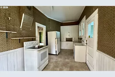 955 B St, Fossil, OR 97830 - Photo 13