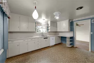 605 Fulvue Dr, Eugene, OR 97405 - Photo 13