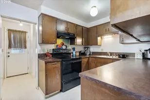 220 SE 28th Ave, Hillsboro, OR 97123 - Photo 21