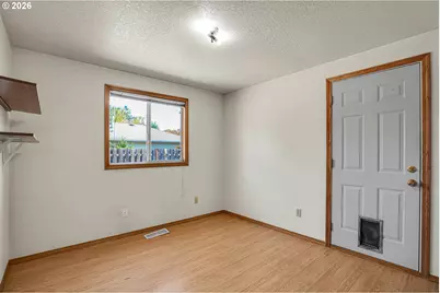 760 SE 139th Ave, Portland, OR 97233 - Photo 35