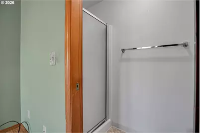 760 SE 139th Ave, Portland, OR 97233 - Photo 33
