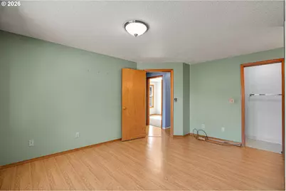 760 SE 139th Ave, Portland, OR 97233 - Photo 31