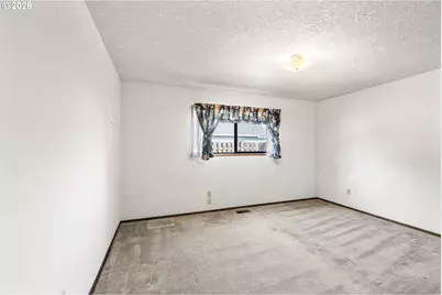 2044 Astor Way, Woodburn, OR 97071 - Photo 19