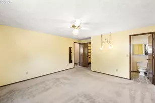 2044 Astor Way, Woodburn, OR 97071 - Photo 15