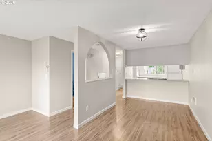 29650 SW Courtside Dr, Wilsonville, OR 97070 - Photo 9