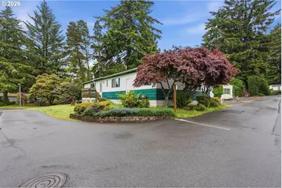 690 Village Pines Dr, Coos Bay, OR 97420 - Photo 3