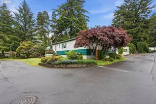 690 Village Pines Dr, Coos Bay, OR 97420 - Photo 3