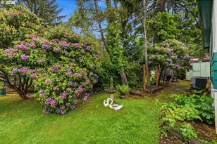 690 Village Pines Dr, Coos Bay, OR 97420 - Photo 37