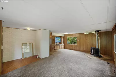 690 Village Pines Dr, Coos Bay, OR 97420 - Photo 9