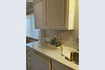 1575 NE 237th Ave, Wood Village, OR 97060 - Photo 9