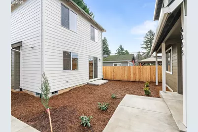 7560 N Emerald Ave, Portland, OR 97217 - Photo 17