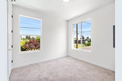 7560 N Emerald Ave, Portland, OR 97217 - Photo 7