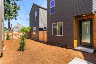 7560 N Emerald Ave, Portland, OR 97217 - Photo 11