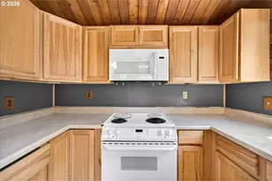 15072 Creek View Ln, Vernonia, OR 97064 - Photo 17