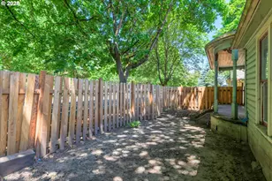 427 Washington St, Eugene, OR 97401 - Photo 3