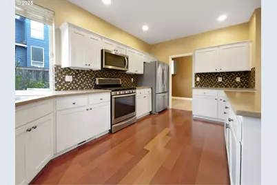 15516 SE Evergreen Dr, Portland, OR 97236 - Photo 9