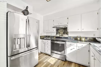 14225 SE Mill St, Portland, OR 97233 - Photo 15