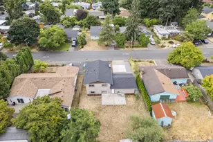 14225 SE Mill St, Portland, OR 97233 - Photo 39