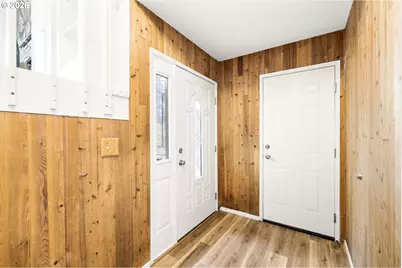 14225 SE Mill St, Portland, OR 97233 - Photo 3