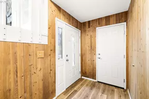 14225 SE Mill St, Portland, OR 97233 - Photo 3