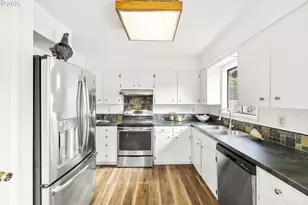 14225 SE Mill St, Portland, OR 97233 - Photo 13