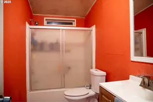 300 S Everest St, Newberg, OR 97132 - Photo 21