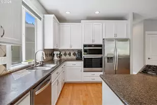 7540 SW Becky Ct, Beaverton, OR 97007 - Photo 13