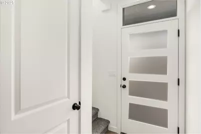 284 NW Mawrcrest Ave, Gresham, OR 97030 - Photo 7