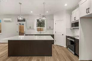 284 NW Mawrcrest Ave, Gresham, OR 97030 - Photo 13