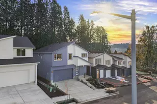 284 NW Mawrcrest Ave, Gresham, OR 97030 - Photo 3