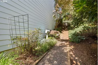 350 NE Harbor View Pl, Depoe Bay, OR 97341 - Photo 5