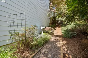 350 NE Harbor View Pl, Depoe Bay, OR 97341 - Photo 5