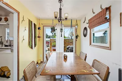 1111 Mount Hood St, The Dalles, OR 97058 - Photo 5