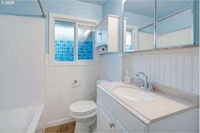 785 SE 21st Ave, Hillsboro, OR 97123 - Photo 7