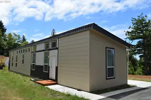29204 Wallace St, Gold Beach, OR 97444 - Photo 15
