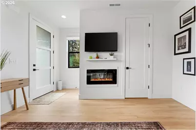 315 E Ave #8, Lake Oswego, OR 97034 - Photo 5