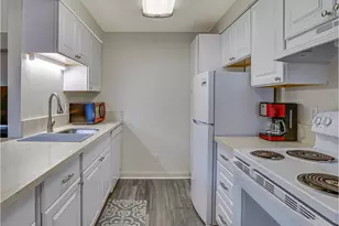 8913 SE Rhone St, Portland, OR 97266 - Photo 11