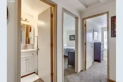 8913 SE Rhone St, Portland, OR 97266 - Photo 7