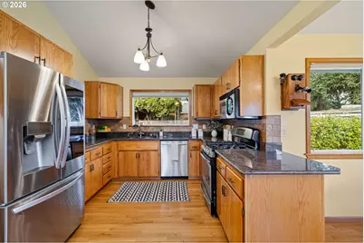 2990 Gilham Rd, Eugene, OR 97408 - Photo 11