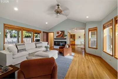 2990 Gilham Rd, Eugene, OR 97408 - Photo 21