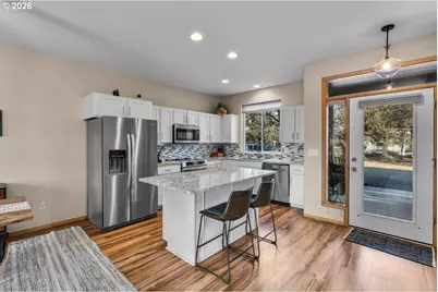 1045 Golden Pheasant Dr, Redmond, OR 97756 - Photo 5