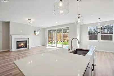 135 E Airedale Ave, La Center, WA 98629 - Photo 7