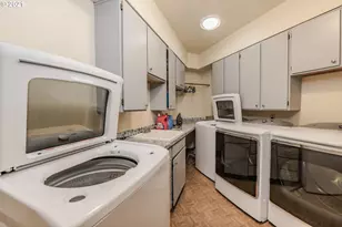 16121 NE San Rafael St, Portland, OR 97230 - Photo 11