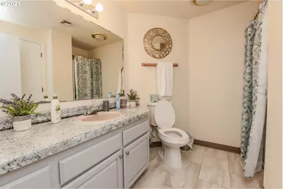 16121 NE San Rafael St, Portland, OR 97230 - Photo 17