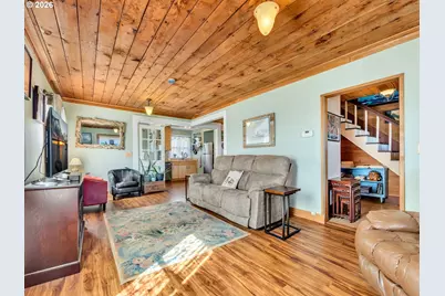 683 Florence Ave, Astoria, OR 97103 - Photo 13