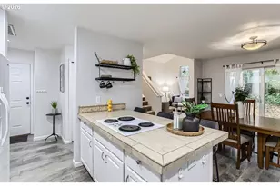 11369 SW Sycamore Pl, Portland, OR 97223 - Photo 9