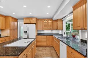 725 Carrera Ln, Lake Oswego, OR 97034 - Photo 9