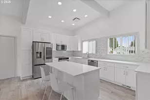 1021 NE 195th Ave, Portland, OR 97230 - Photo 7